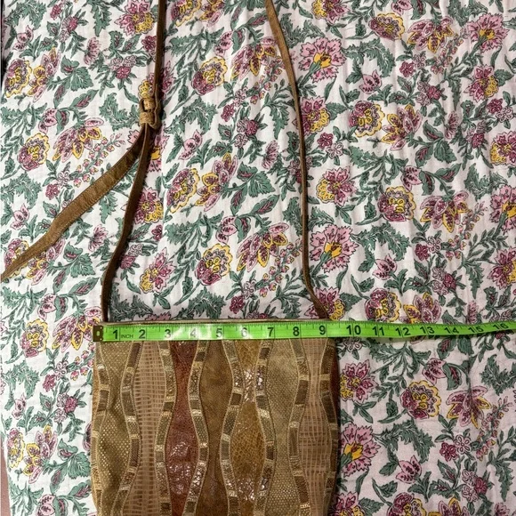 Sharif Brown Leather Crossbody Bag - Picture 6 of 10